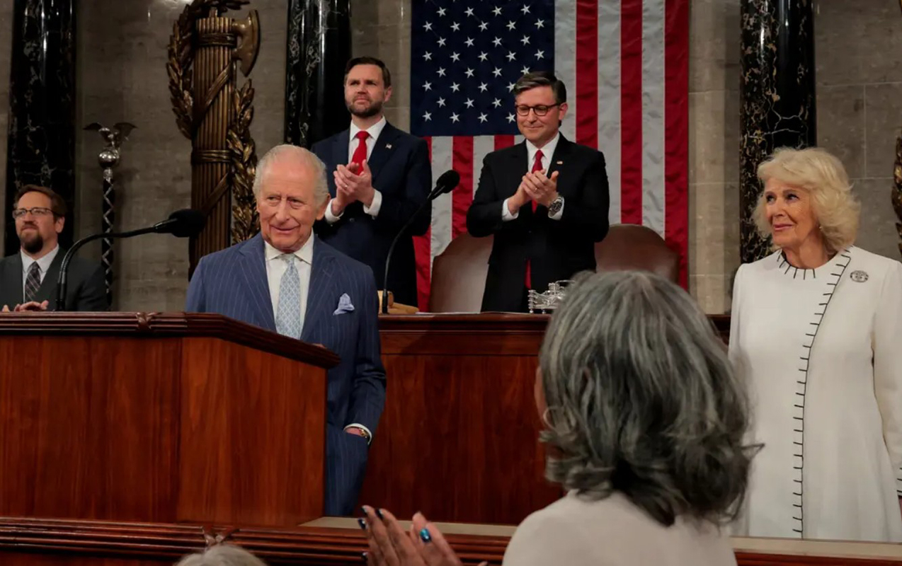 35 il sonra bunu edən ilk Britaniya monarxı oldu