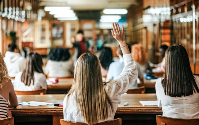 Xaricdə oxumaq istəyənlərin nəzərinə!