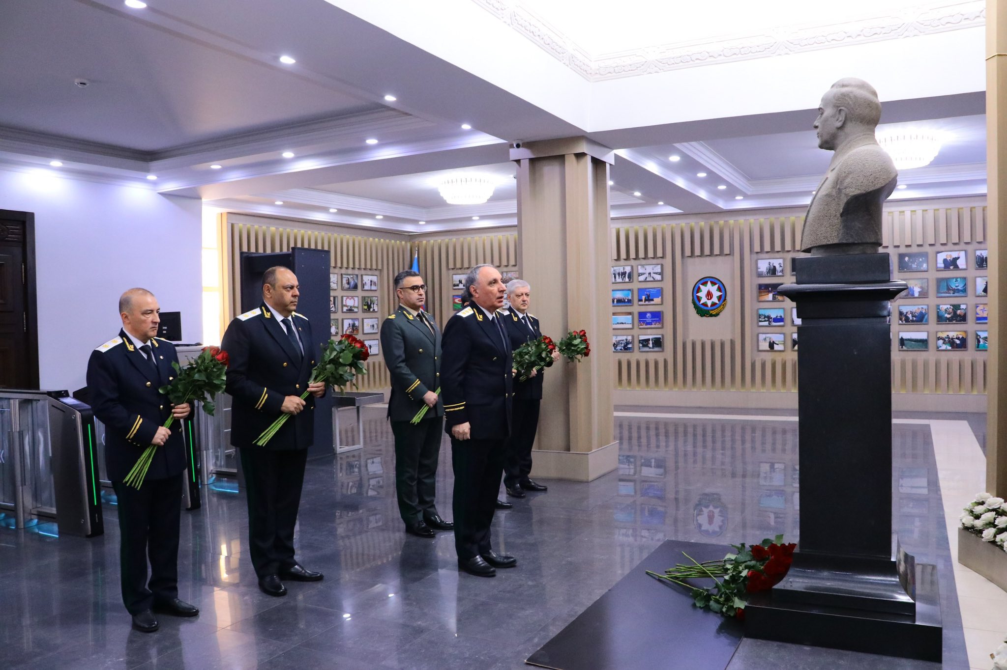 Baş Prokurorluqda Ulu Öndər Heydər Əliyevin anadan olmasının 103-cü ildönümü ilə bağlı tədbir keçirilib