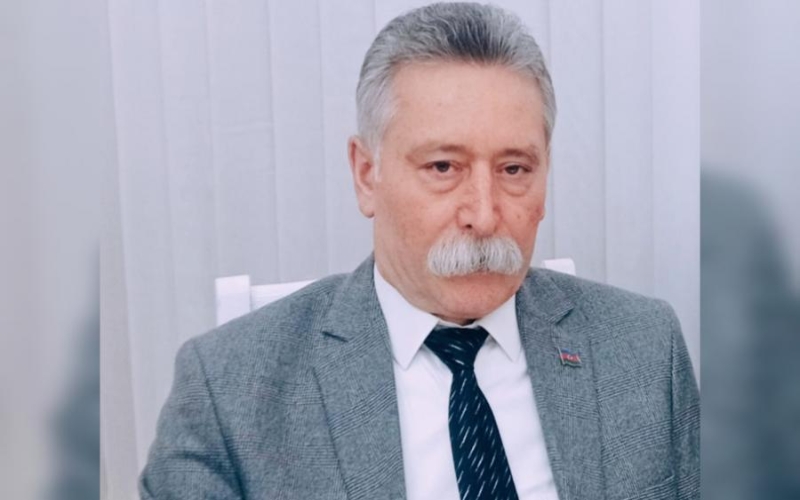 Özü sözünə bənzəyən…