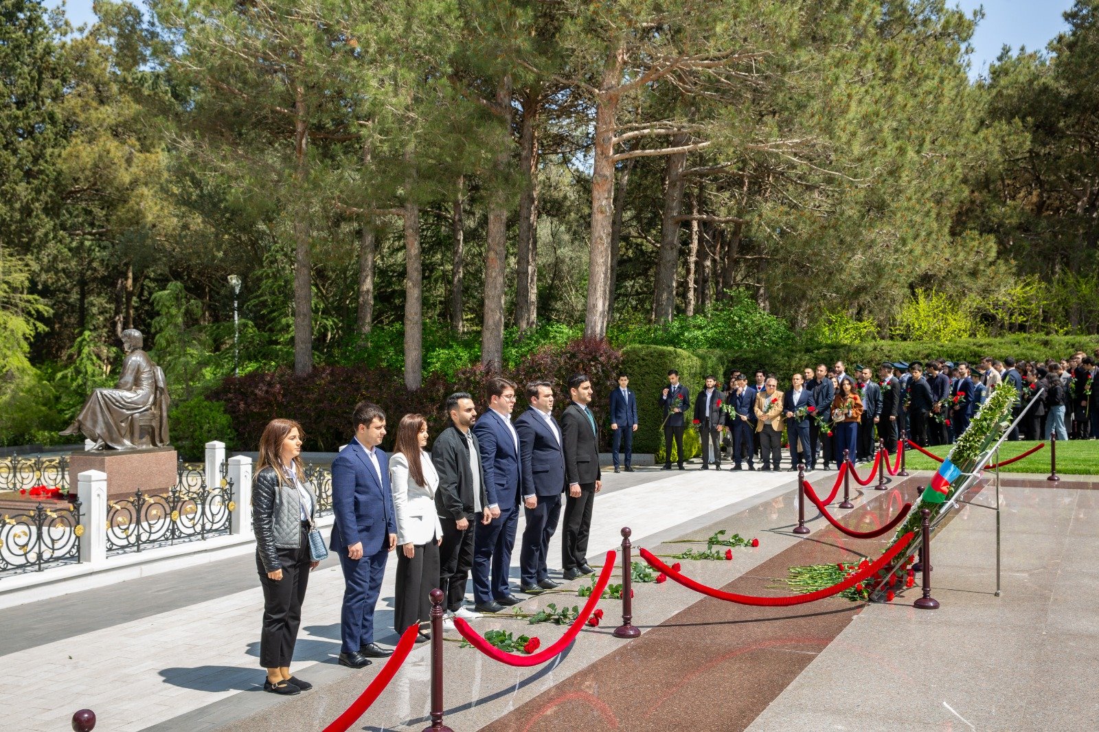 “Böyük Qayıdış” Gənclər Təşkilatı Ulu Öndərin anadan olmasının 103-cü ildönümü ilə əlaqədar silsilə tədbirlər keçirib