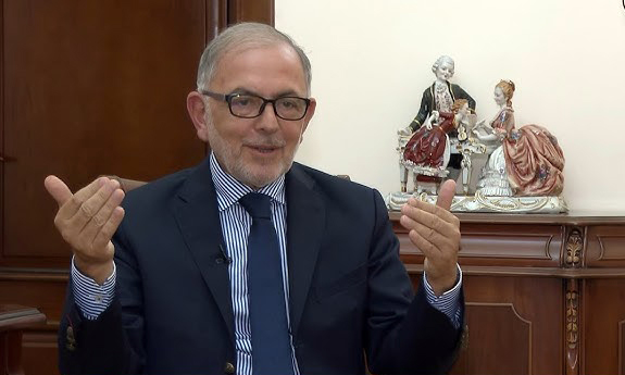 Səhnənin inkişafına xidmət edən rəhbər – Gəncə Dövlət Milli Dram Teatrının direktoru Ədalət Hacıyev