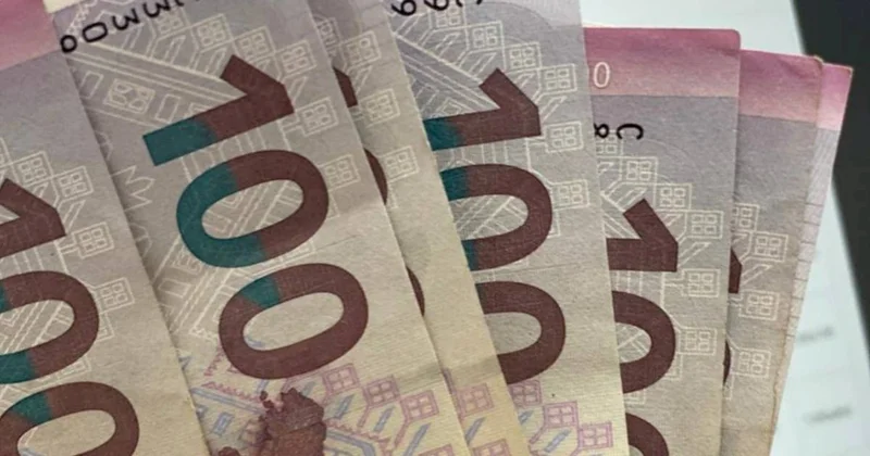 Köhnə 100 manatlıqlar dövriyyədən çıxarılacaq? - Ekspertdən açıqlama