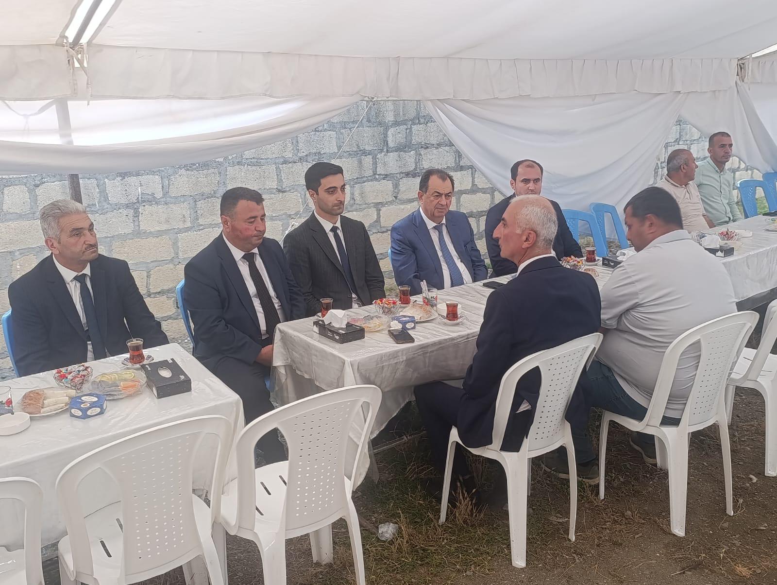 Taleh Qaraşov şəhid Ələkbərov İlqarın anasının hüzr mərasimində iştirak edib