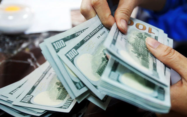 Dəqiqədə 700 min dollardan çox qazanıblar…