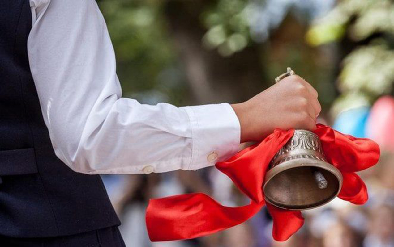 124 min uşaq üçün ilk zəng çalınır