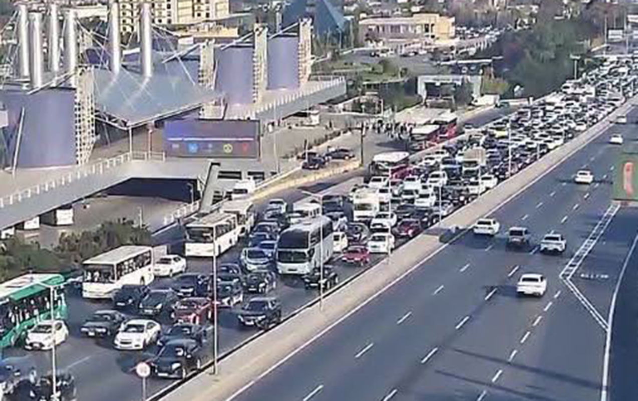 17 yolda tıxac var - Siyahı