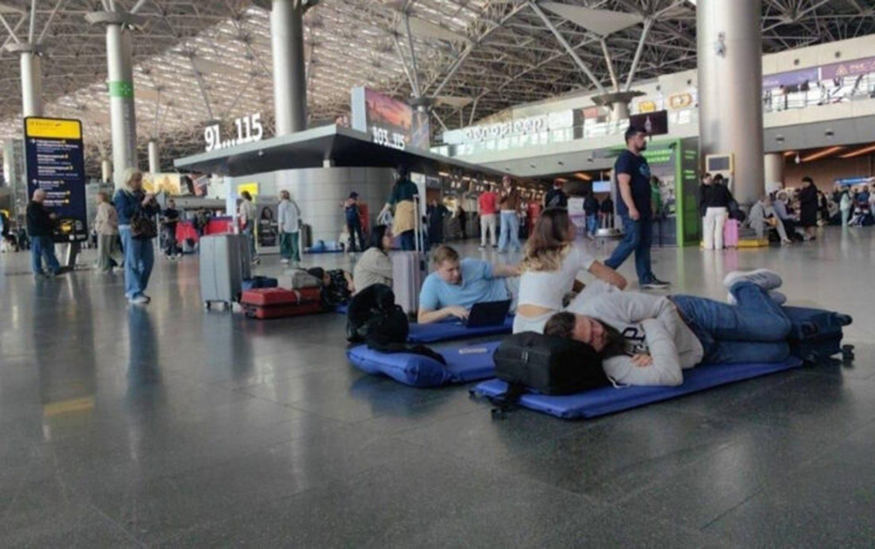 Moskvanın 4 aeroportunda uçuşlar dayandırıldı