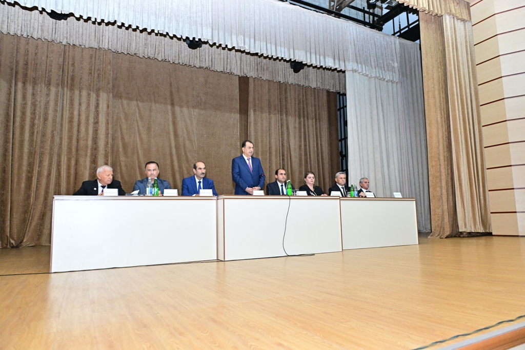 Lənkəranda Prezident cənab İlham Əliyevin Yeni Azərbaycan Partiyasının VIII Qurultayındakı nitqindən irəli gələn vəzifələrə dair ümumrayon müşavirəsi keçirilib